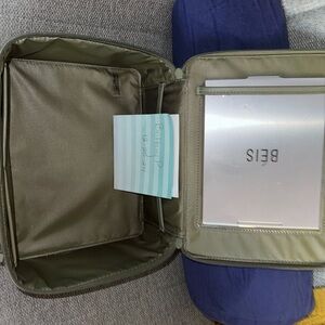 Beis cosmetic case